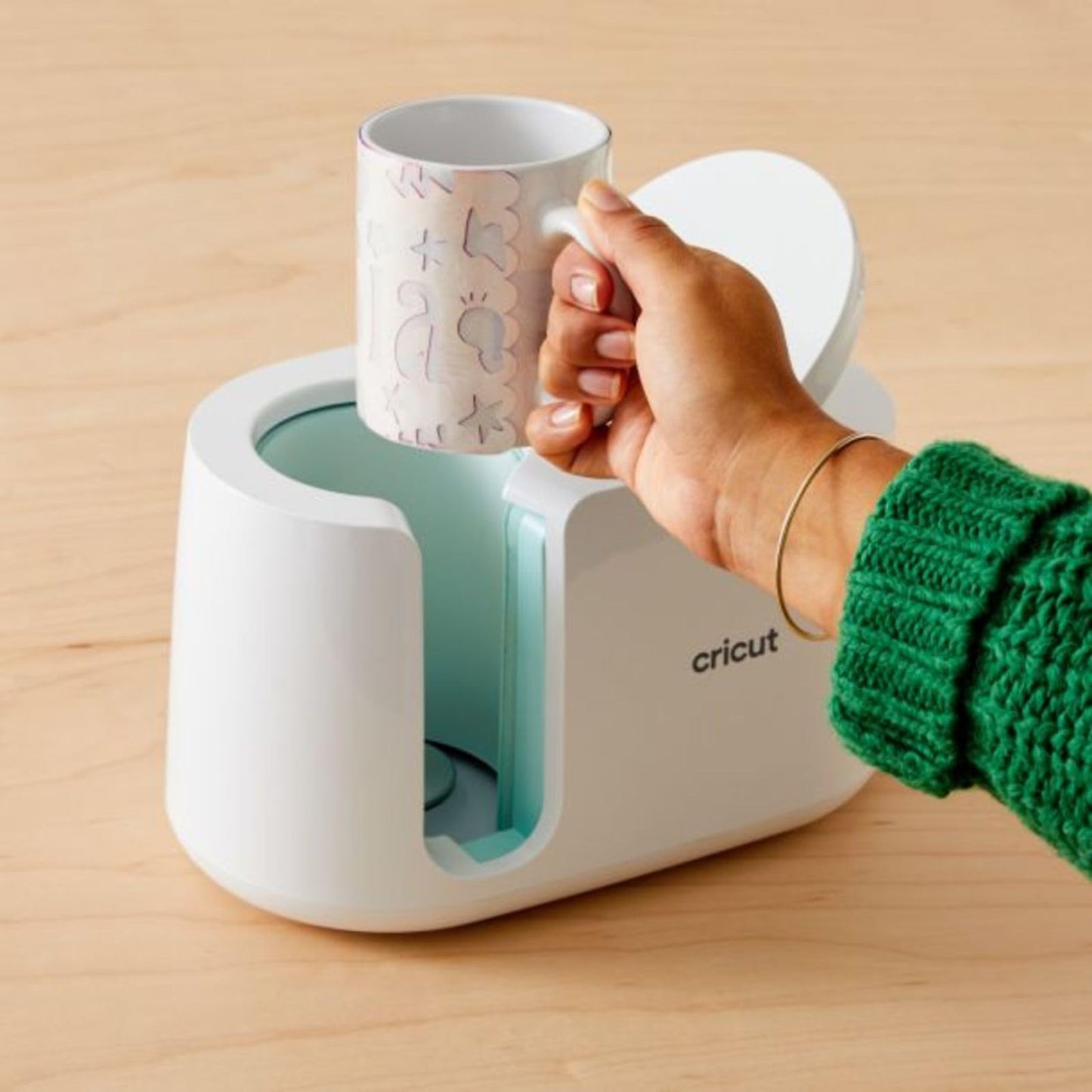 Cricut Beveled Blank, Ceramic-Coated, Dishwasher & Microwave Safe Mug to Decorate, Mug Press & Infusible Ink Compatible,12 Oz Sublimation, Ideal for Crafts and Printing, 6 Count, White.